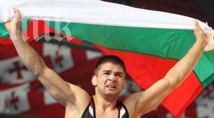 борец става почетен гражданин перник