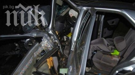 русенец заби хонда стълб спътничката загинаха