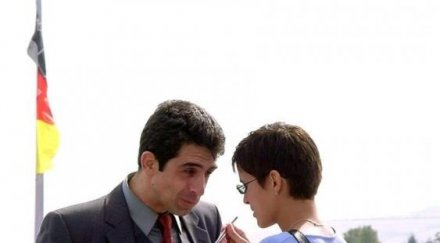 иска разведе плевнелиев юлиана