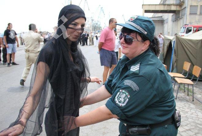 Задържаха шестима сирийски граждани в плевенско село