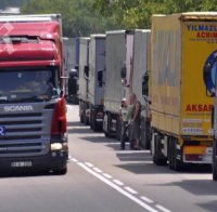 На Капитан Андреево - 25 км опашка от ТИР-ове