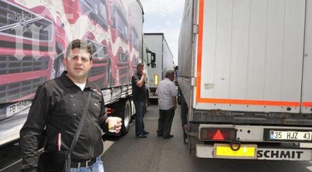 кризата тировете границата задълбочава