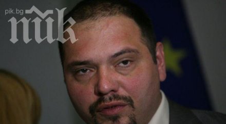 парламентът започва работа оставката филип златанов