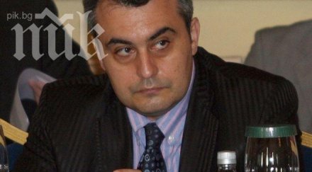 съдът гледа делото уволнението николай кокинов