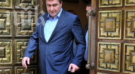 вальо златев търси помощ орешарски