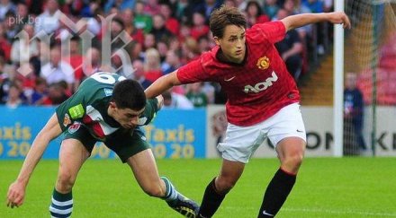 четири държави люта битка новата звезда манчестър юнайтед