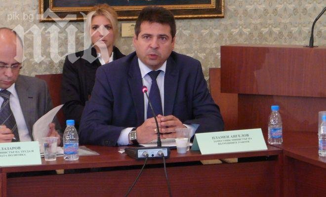 МВР: 2000 бежанци спят по хотели и пансиони за своя сметка