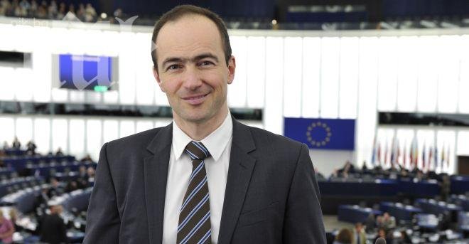 Гербаджия зове в Европарламента за предсрочни избори в България