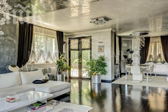 Депутати разискват икономически въпроси тайно в Бояна