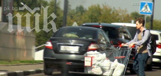 Сензация! Заснеха Едуард Сноудън в Москва!