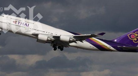 стюардеса призрак спасява пътници борда самолет