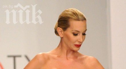 антония петрова случайно видяха циците роклята беше шита мен