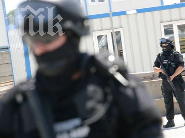 Бандитите в униформи на ГДБОП опрели оръжията си в слепоочията на служителите на Спиди
