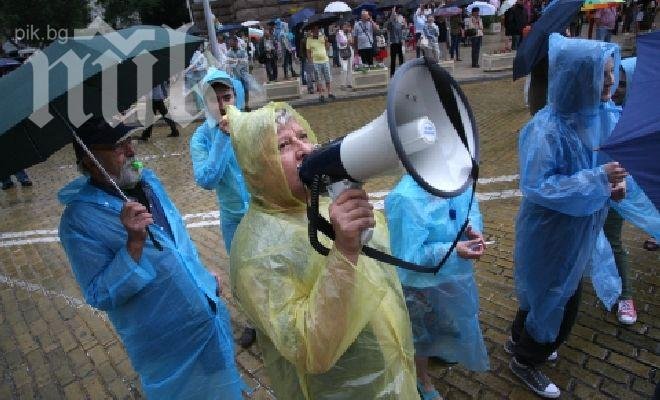 Сова Харис: Половината софиянци приемат блокирането на улици от протеста