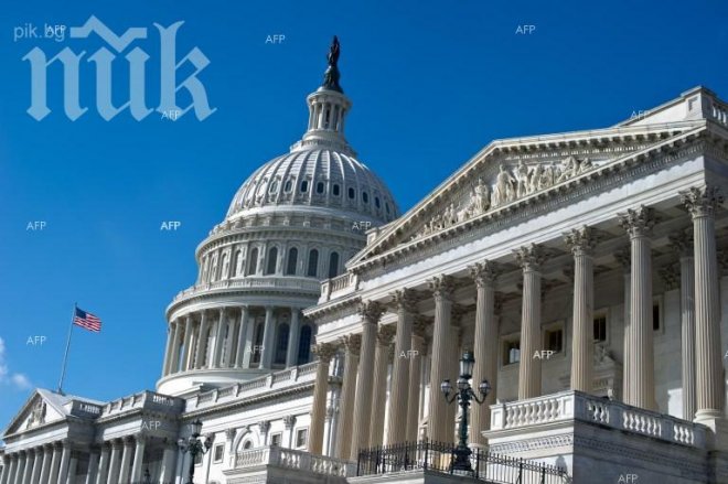 Лидерът на американския Сенат: След вчерашните преговори съм оптимист за кризата в САЩ