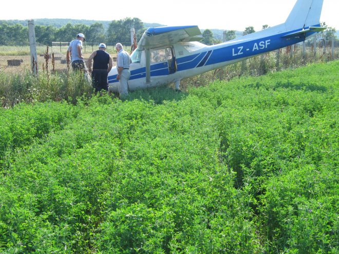 Частен самолет се разби, всички на борда са мъртви