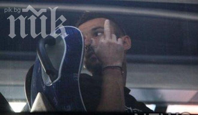 Медиите в Ереван беснеят: Българин ни показа среден пръст!