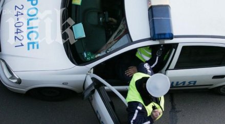 издирван години предаде полицията пусна