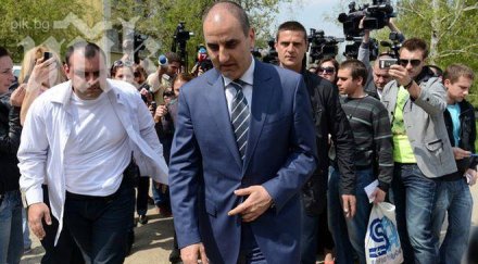 пик двама служители вътрешна сигурност мвр уличили цветанов престъпление