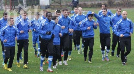 левски взе проби невръстен полузащитник