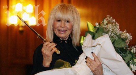 лили иванова напуска българия отива холивуд