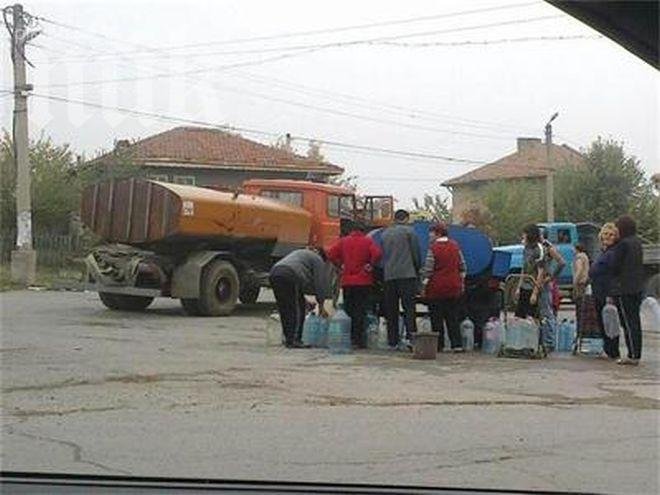 Омуртаг въстана за вода, разбунтувалите се жители блокират пътя София - Варна