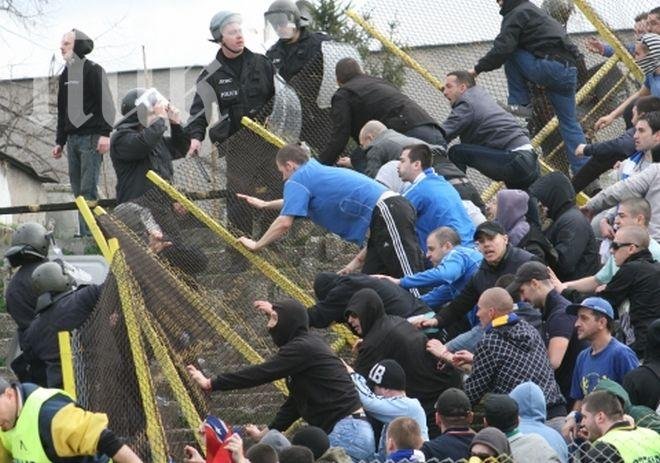 Ултраси на „Левски” готвят погром срещу бежанците преди дербито с ЦСКА