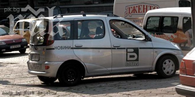 Кола на Би Ти Ви се сблъска челно с джип на пътя Пловдив-Карлово