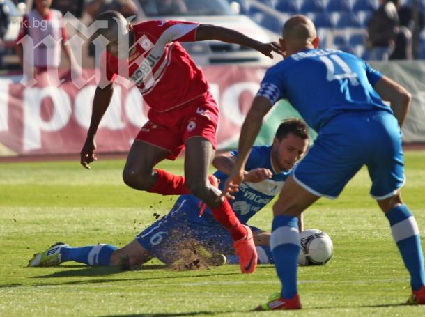 Левски бие ЦСКА по премии преди дербито