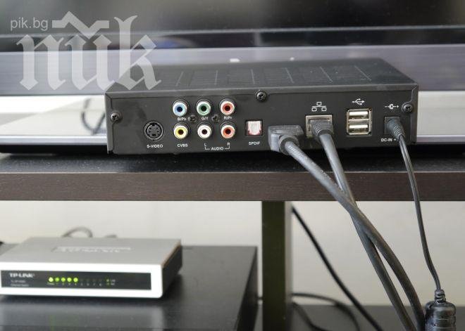 Скандално! Разменят декодер за ракия и контрабандни цигари