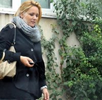 Лора Крумова показа новородения си син Явор (снимки)