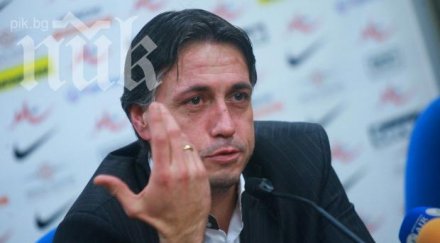 иво тонев батков дава пари левски