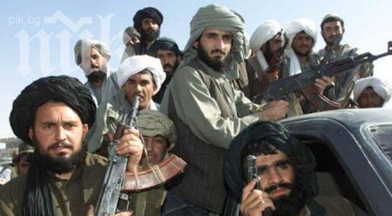 предател командир афганистанската армия избяга талибаните