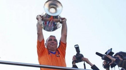 христо стоичков вдигна отново купата шампионската лига години