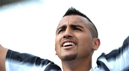 ювентус готви солена глоба артуро видал