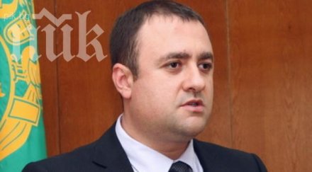 конституционният съд произнася депутатския статут сик аджията иван иванов