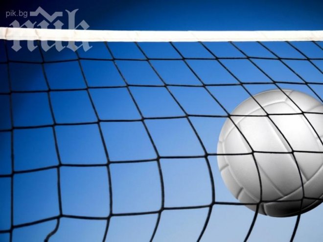 Срам и позор! Волейболист преби международен рефер на мач във Варна
