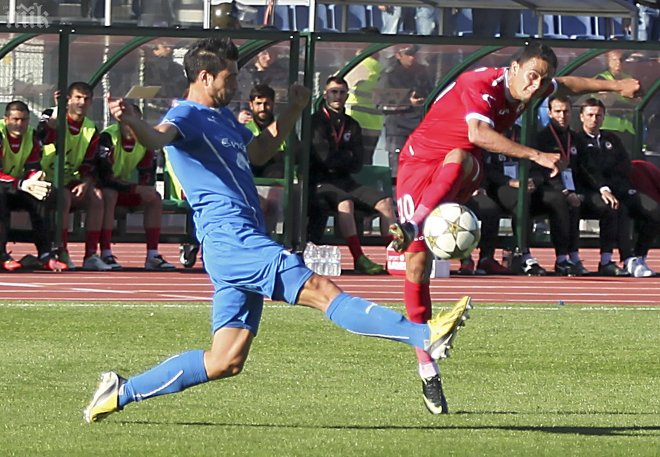 ЦСКА размаза Левски, феновете на сините запалиха сектор Б!