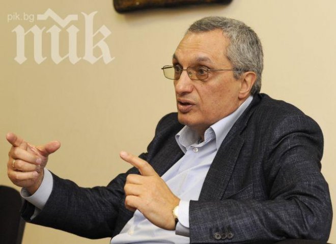 Иван Костов: Партиите не бива да се занимават с Пеевски, това не е политика