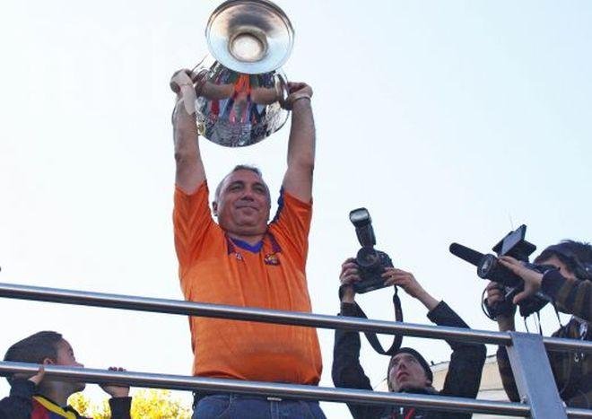 Христо Стоичков вдигна отново Купата на Шампионската лига след 21 години