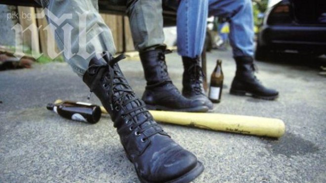 Убиха четирима бездомници и захвърлиха труповете им в мазе