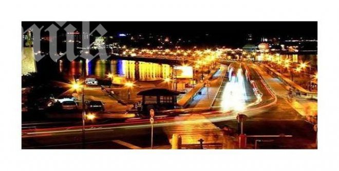 Кичозни лампи скриха символа на Несебър - Мелницата