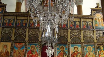 разбиха църква лева