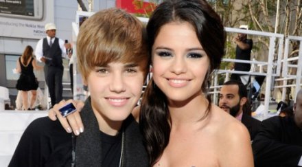 бийбър гомес скъсаха