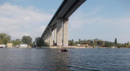 зарязаха самоубиец метнал аспаруховия мост