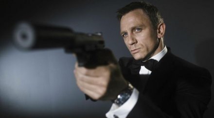 продават яхтата джеймс бонд млн долара снимки