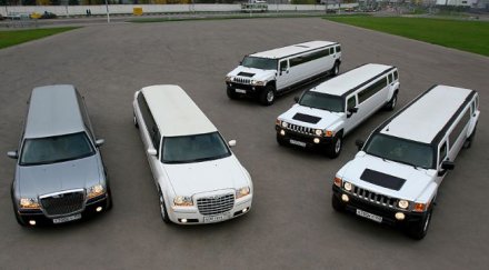 двама източили млн лева лимузини