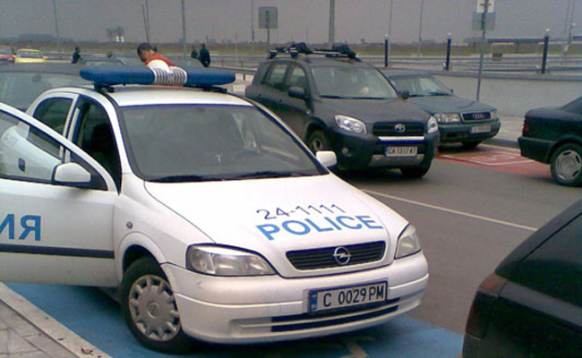 Измамник отмъкна 4 бона от старица в Монтана