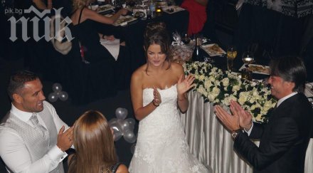 фейсбук изригна яна оженила рокля менте