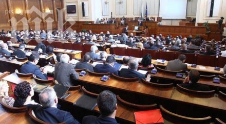 вижте червените популисти гласували мораториума земята